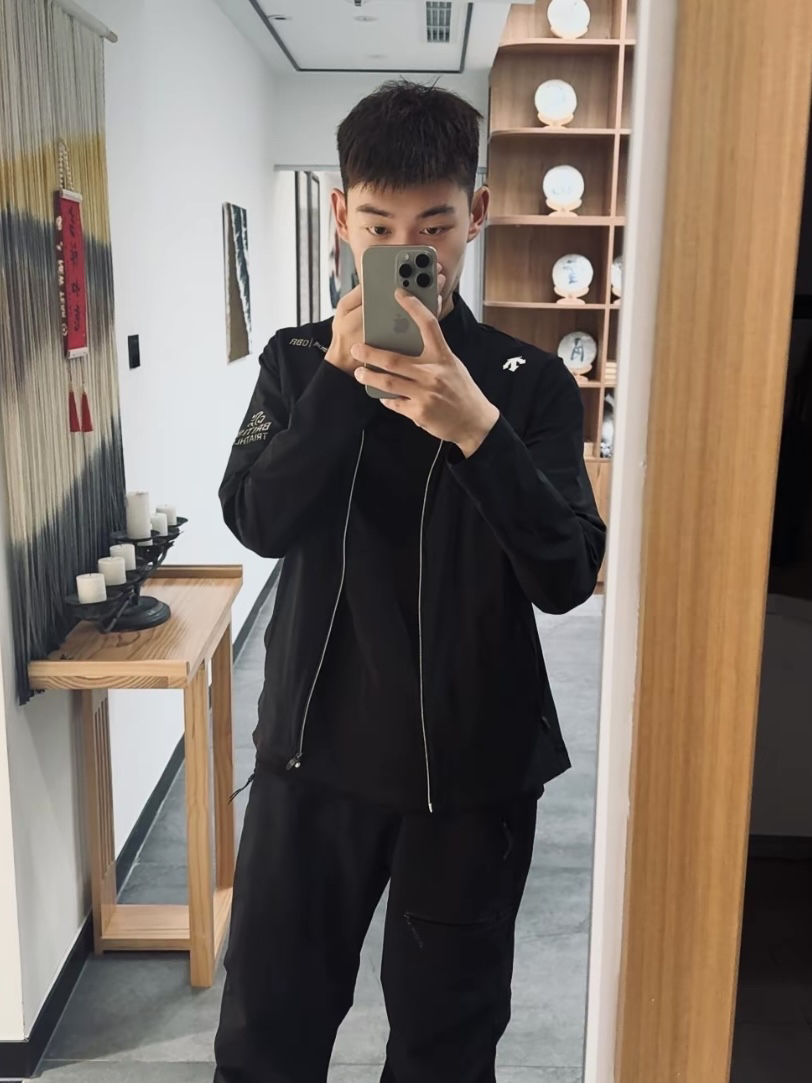 夹克的魅力就在这儿吧！