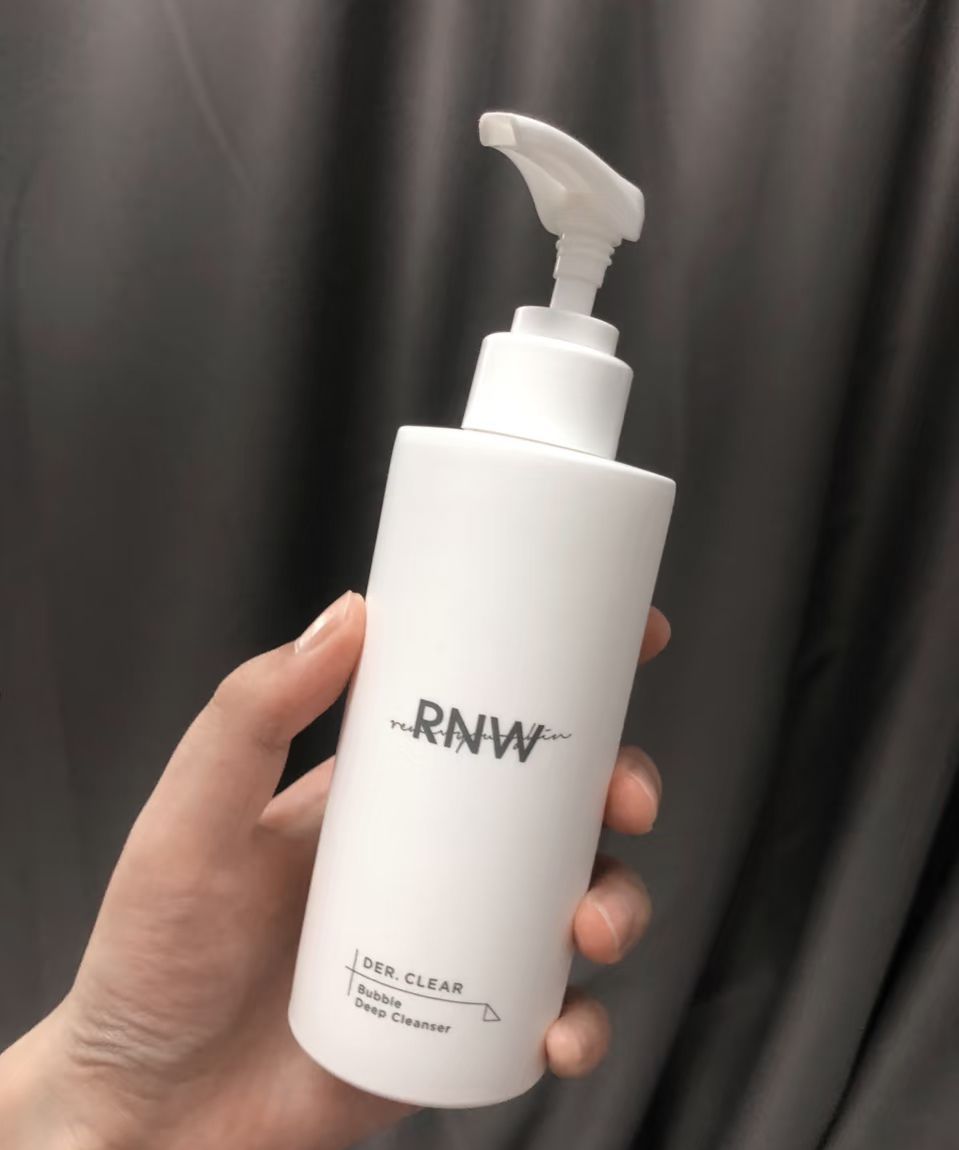 1. 温和清洁  
   - 氨基酸表活