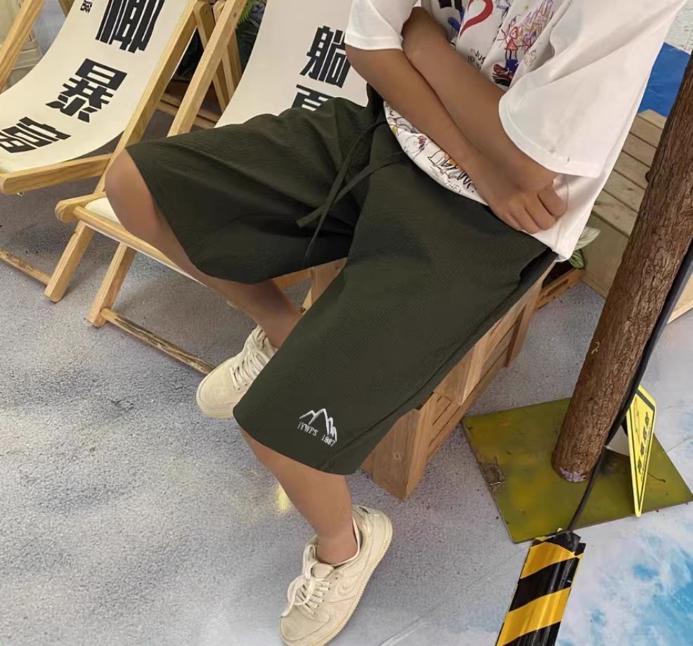 夏日救星！这条速干伞兵短裤我能焊在腿上