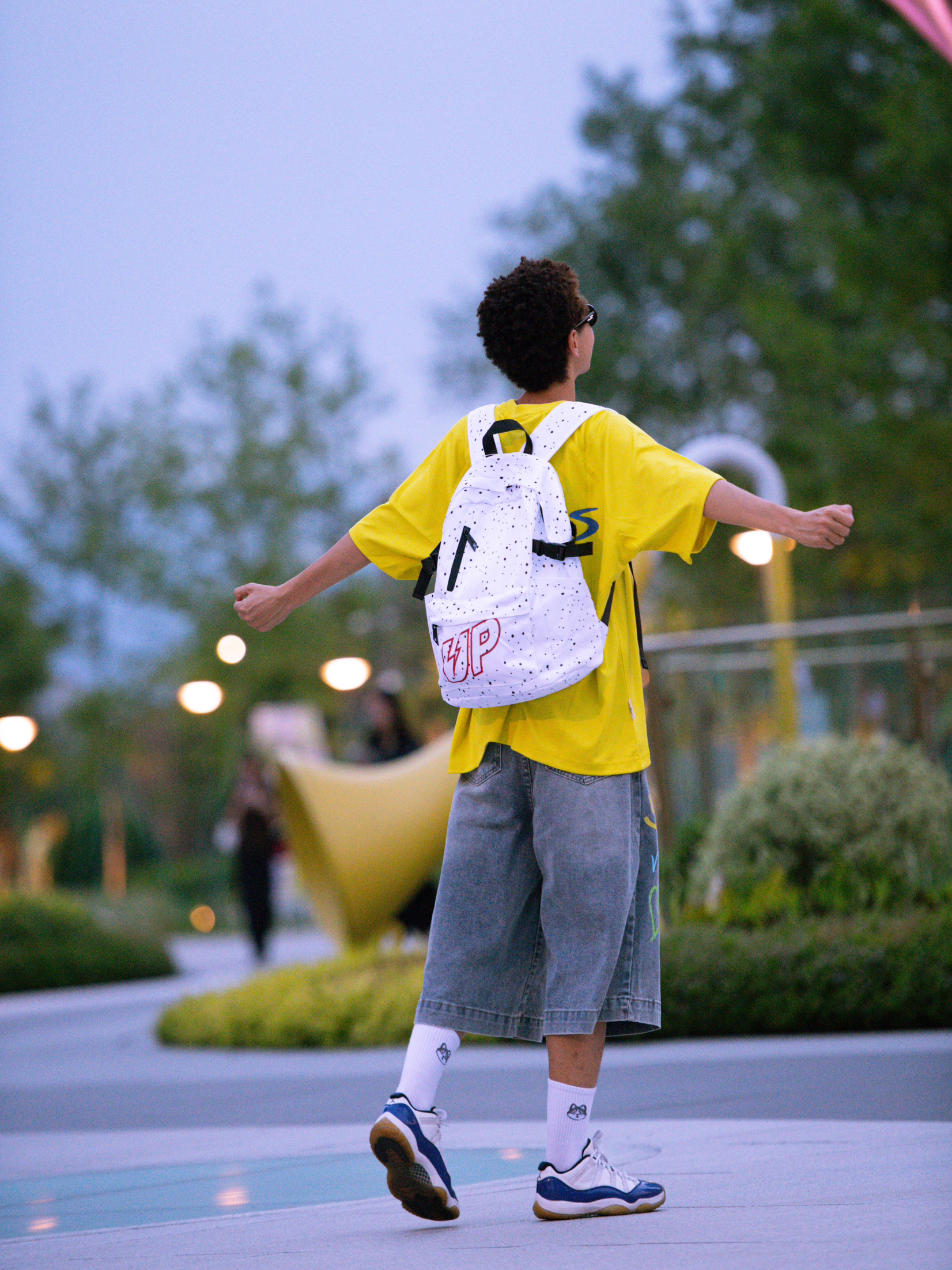 🎒夏日通勤出街！出发夏天