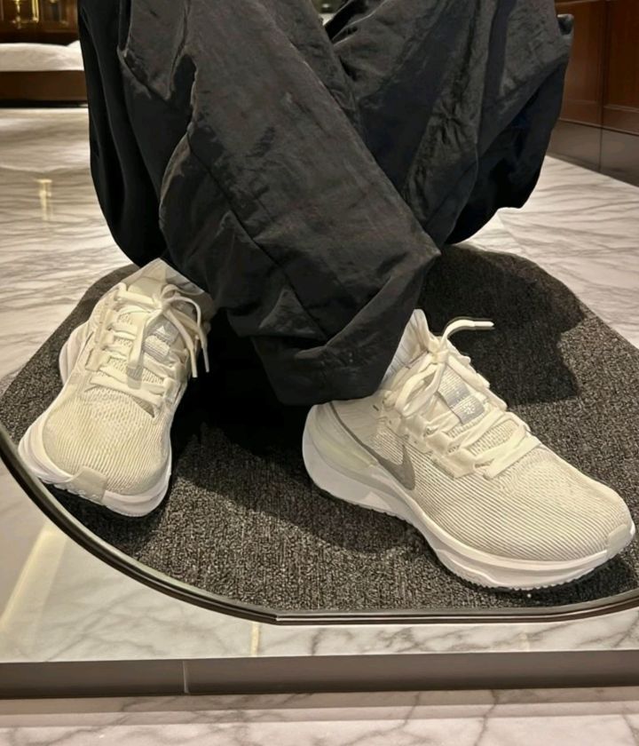 Nike Zoom跑鞋，颜值在线！性价比超高！！！