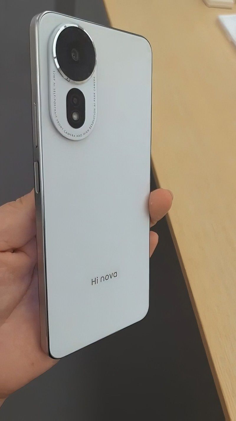 华为Hi nova 12 SE，出色 即本色