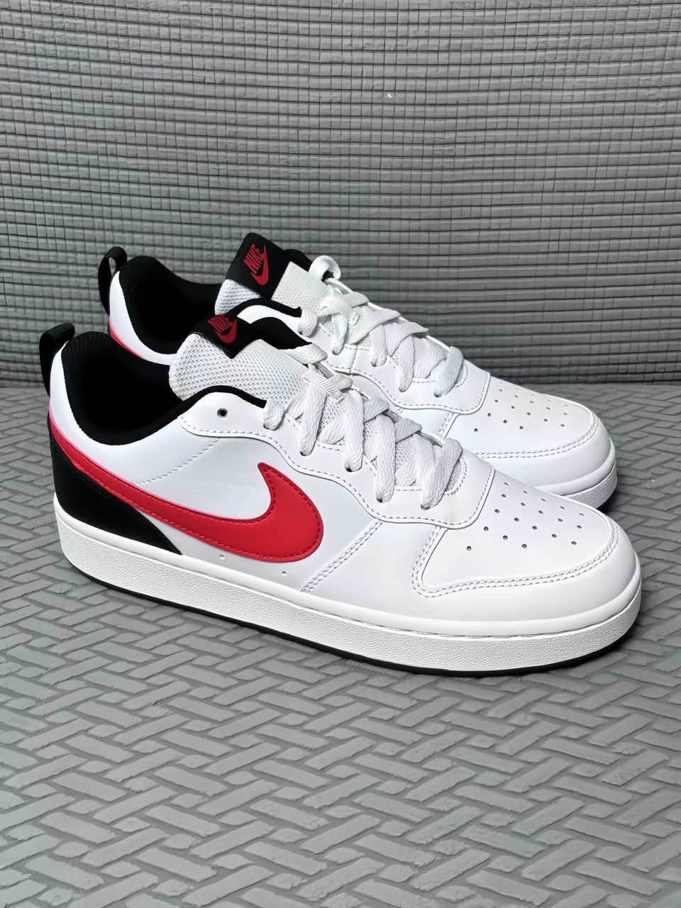 这双NIKE 你就穿吧，包帅的！