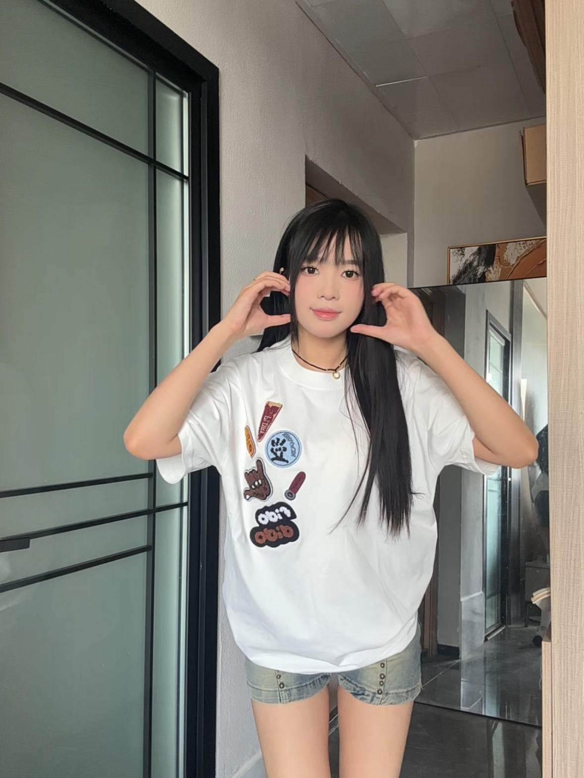 白色立体图案T