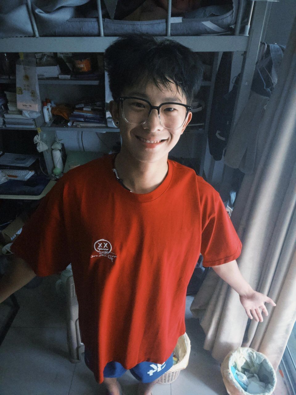 06 阳光小狗还是黑色显乖