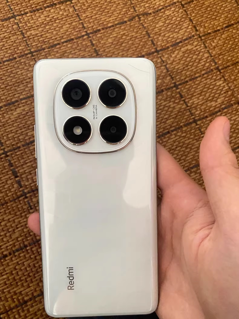 开卖第一天销量翻倍，12GB+256GB+IP69防水，如今高配才卖1328元