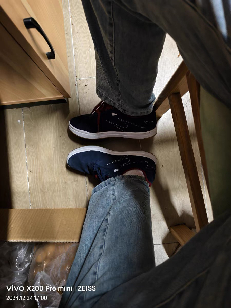 特别帅啊穿着很舒服适合休闲，又可以打球，