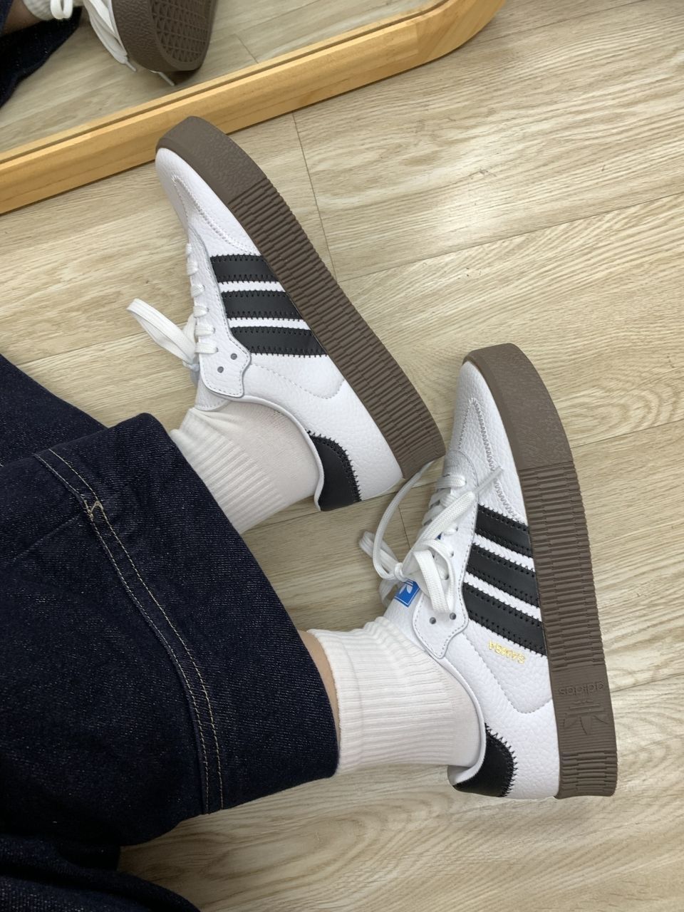 这双白色中筒袜真的要夸夸夸👍