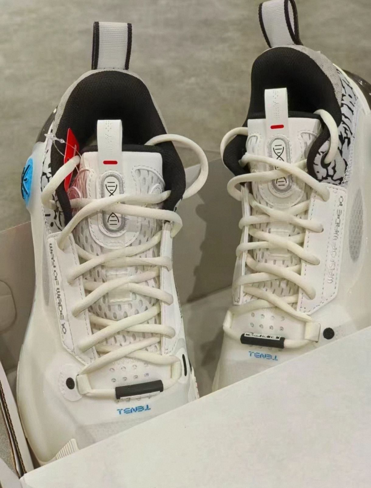 黑色闪电⚡WOW10