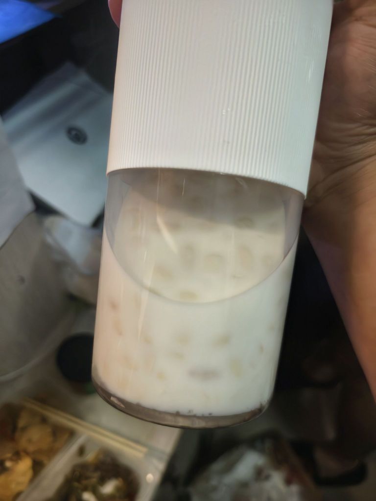 手持便携的小米榨汁杯，瞬间变身果汁达人️