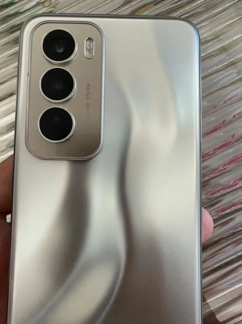 OPPO Reno12体验报告：暴跌后到底香不香？​