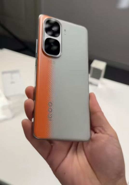 2600 预算手机怎么选？