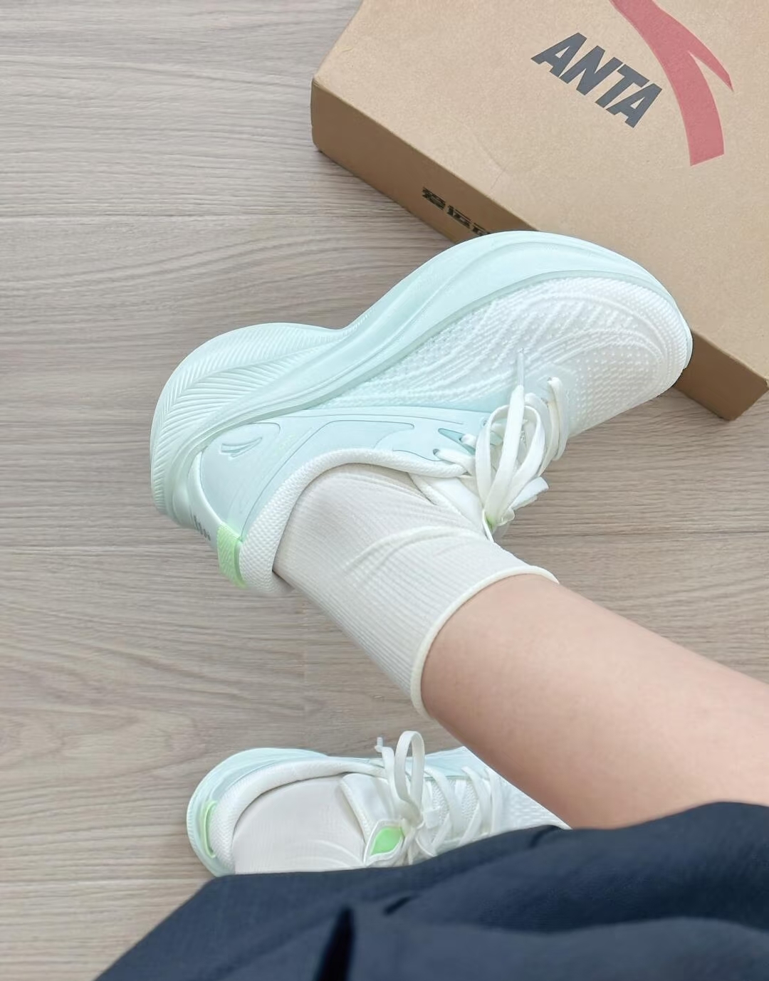 👟清新白绿超美!安踏叶子5女款低帮跑鞋太绝啦😍