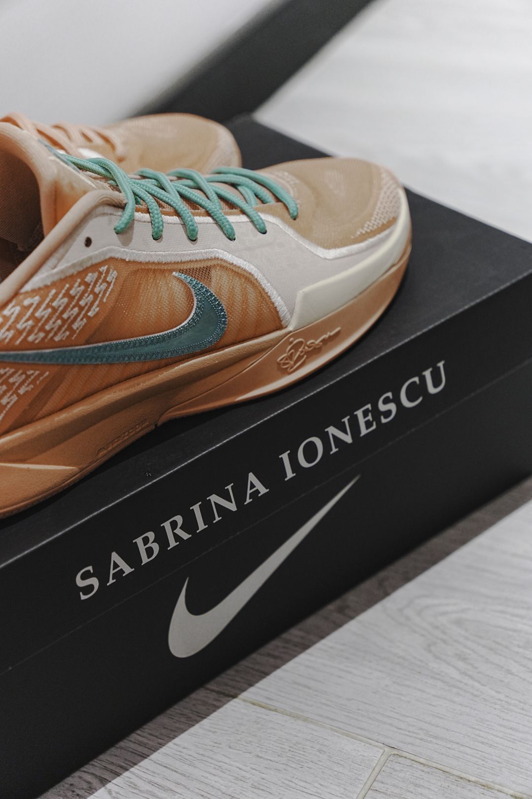 Sabrina 2 改色