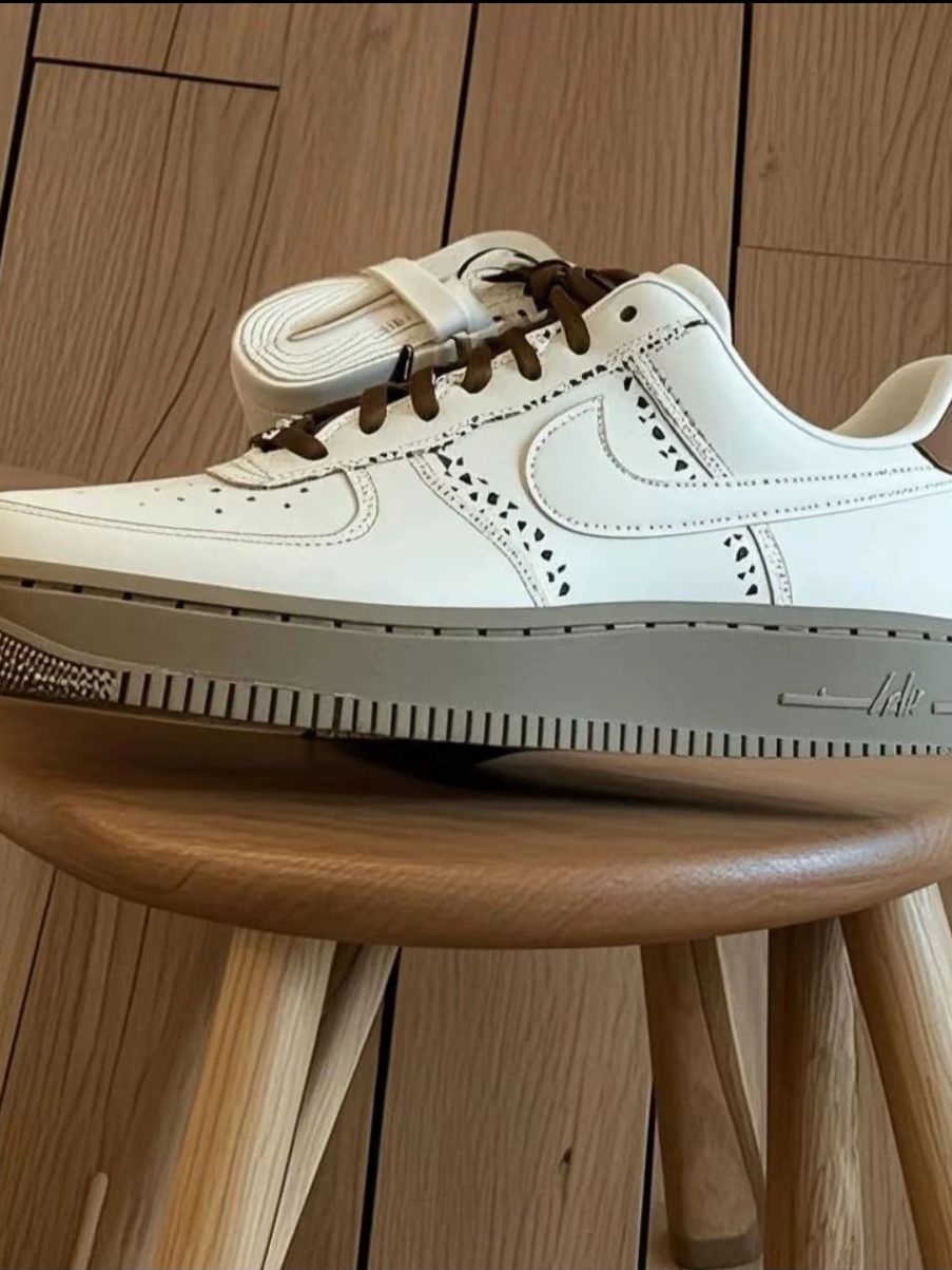 Nike Air Force 1 好绝的配色