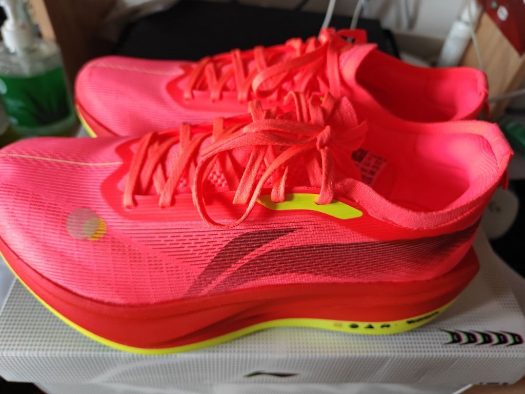 第一双碳板鞋，要配置拉满!