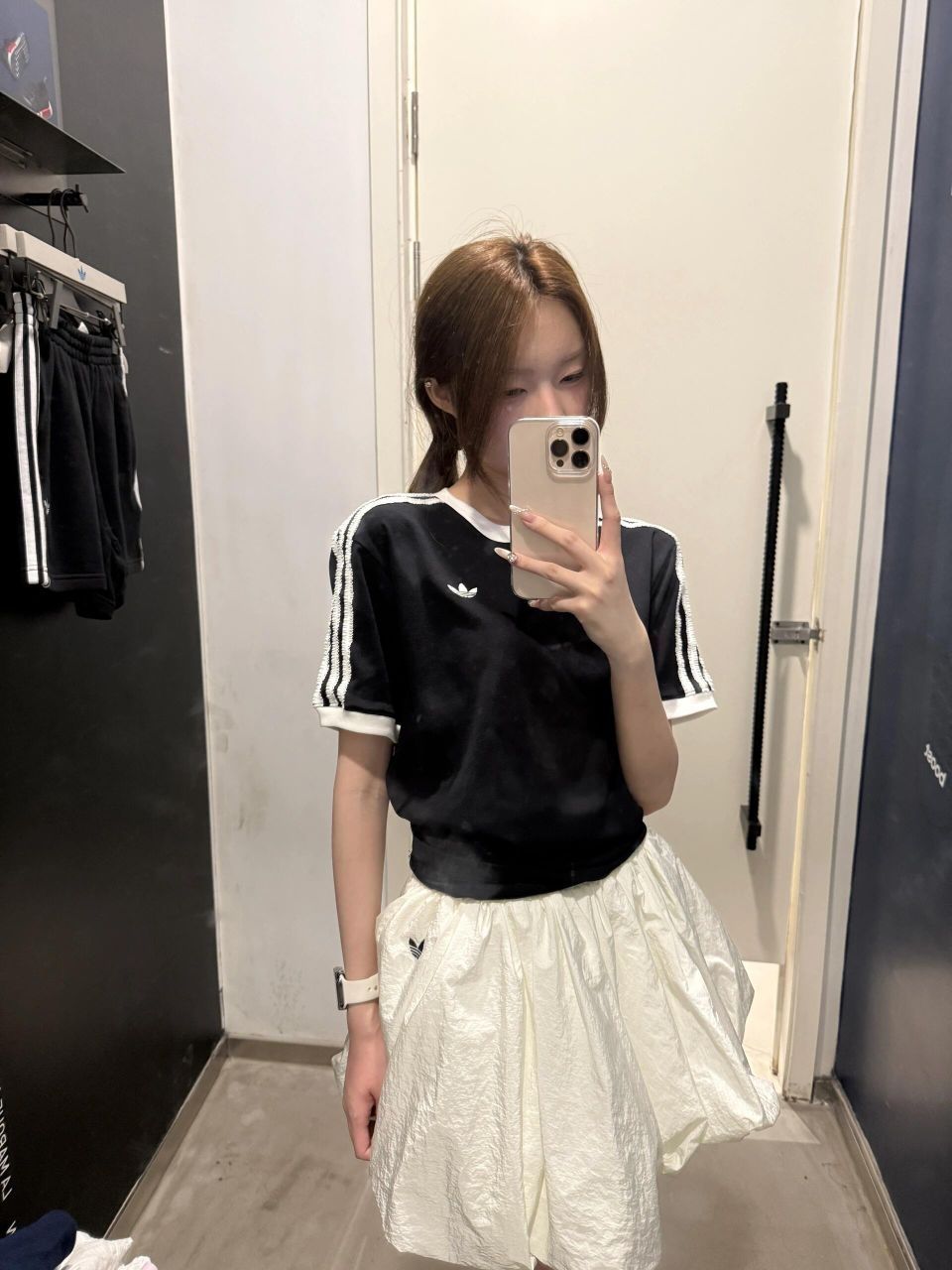 阿迪这组黑白配 韩女氛围狠狠拿捏🤌