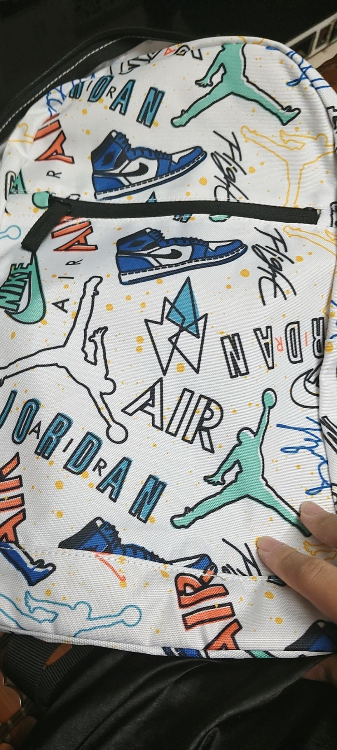 好看🎒单品介绍（品牌｜款式）：

💰价格