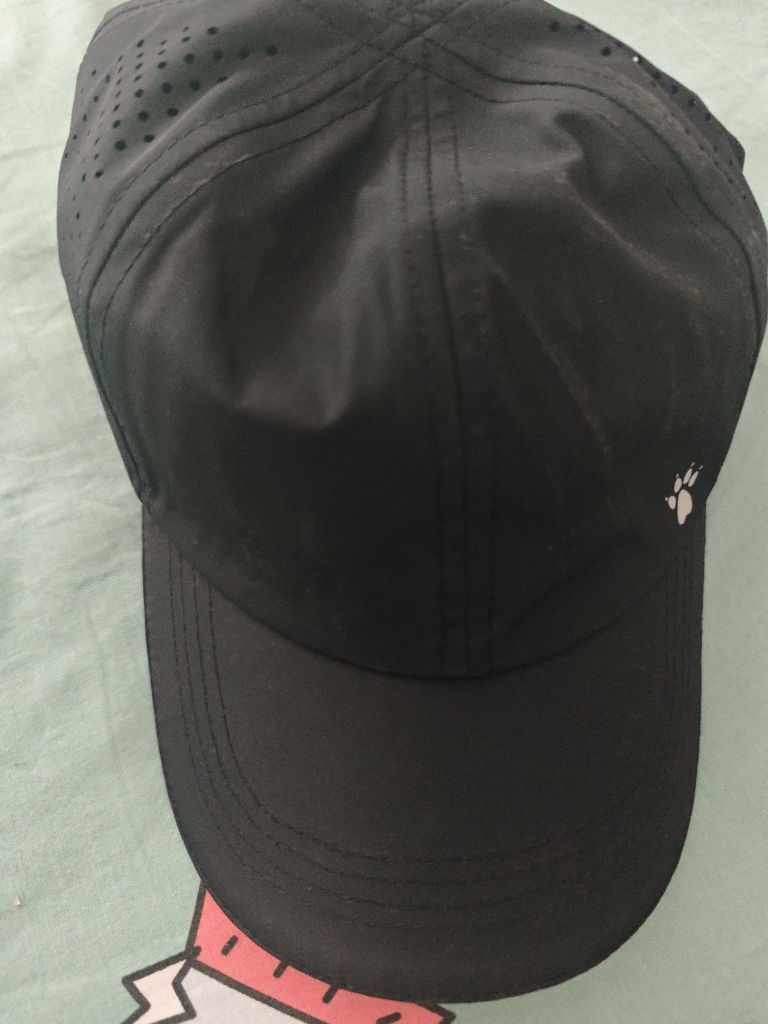 很好，帽子版型很正大小合适