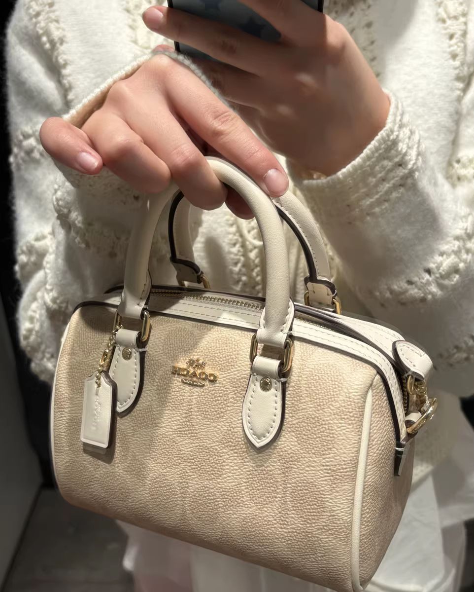 蔻驰是人生第一个轻奢包