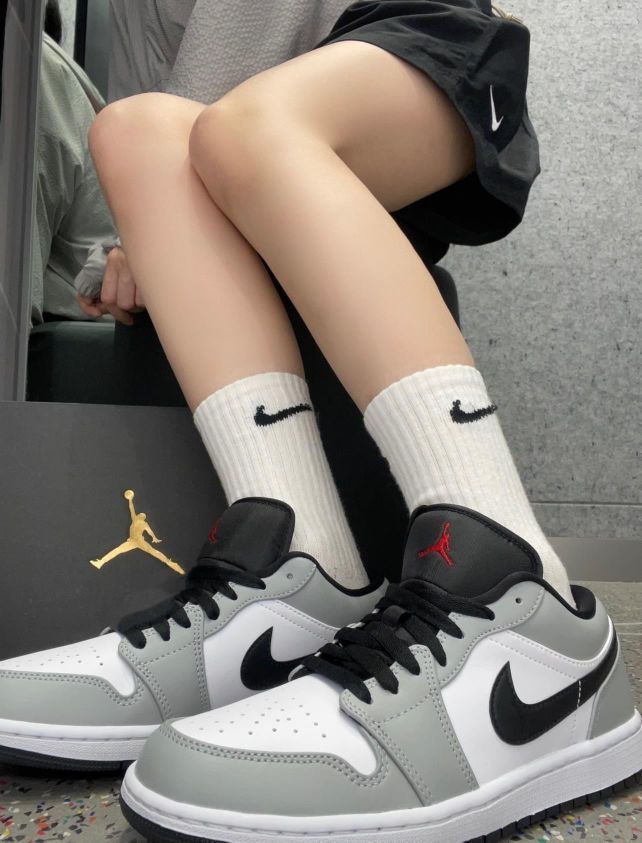 AJ1上脚实录:一双穿越38年的潮流图腾,还能否点亮今天的街头?