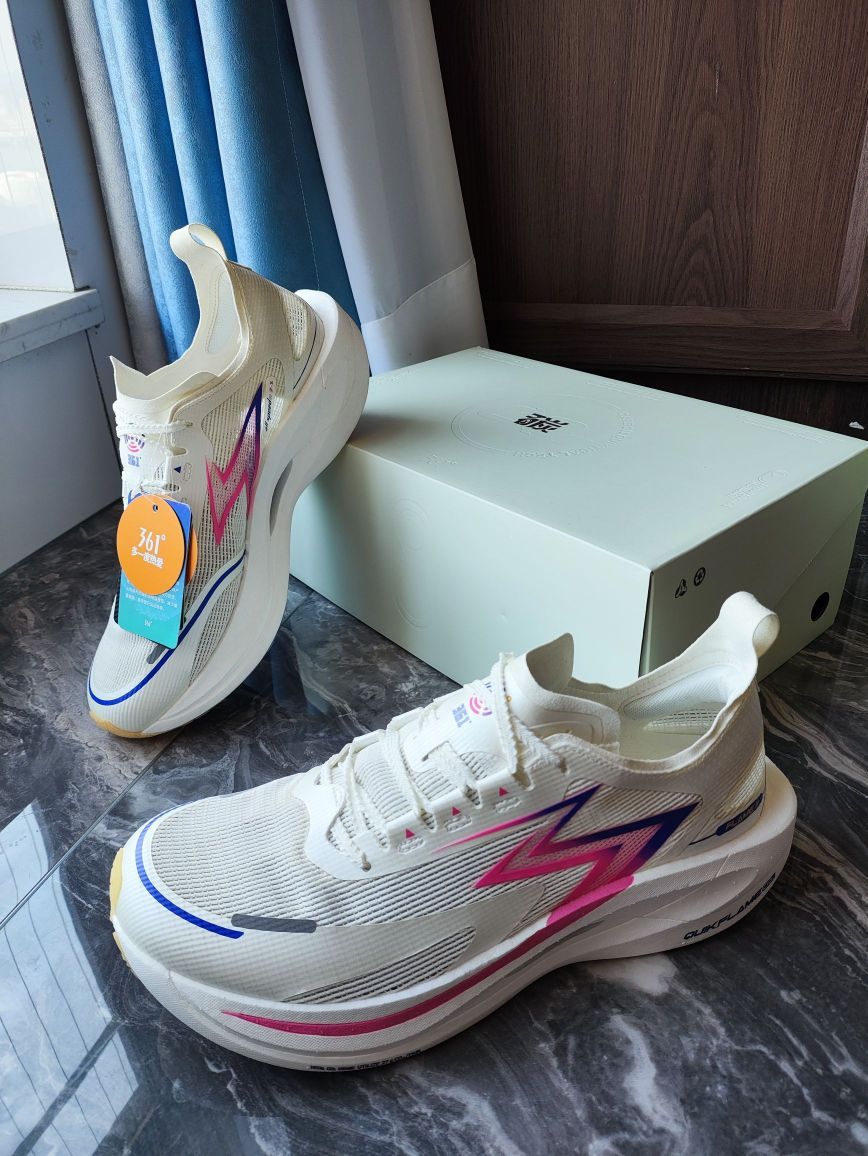 这双361跑鞋越“硬核”越上头？