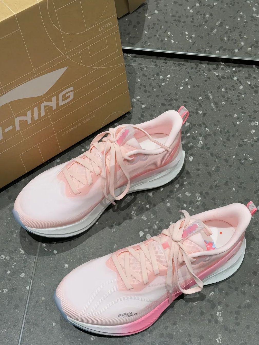 👟李宁赤兔8Pro跑鞋
马拉松训练和日常