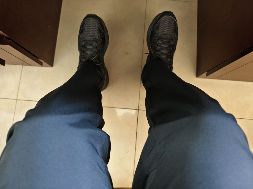 耐克7491这件裤子版型直筒不收腿+超薄