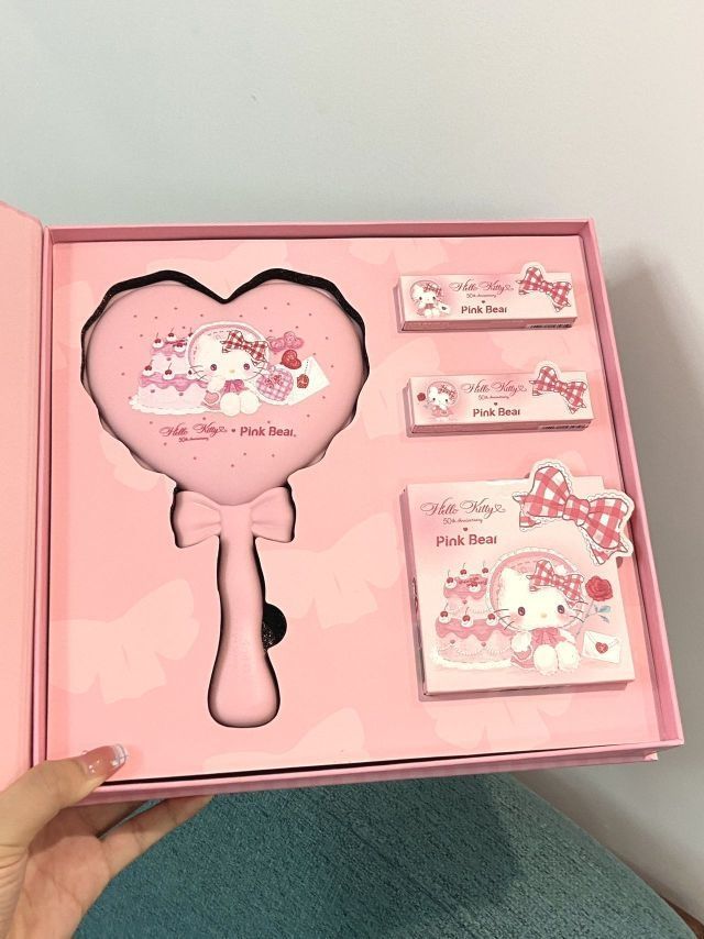 又浅浅幸福咯～kitty脑袋无法拒绝！