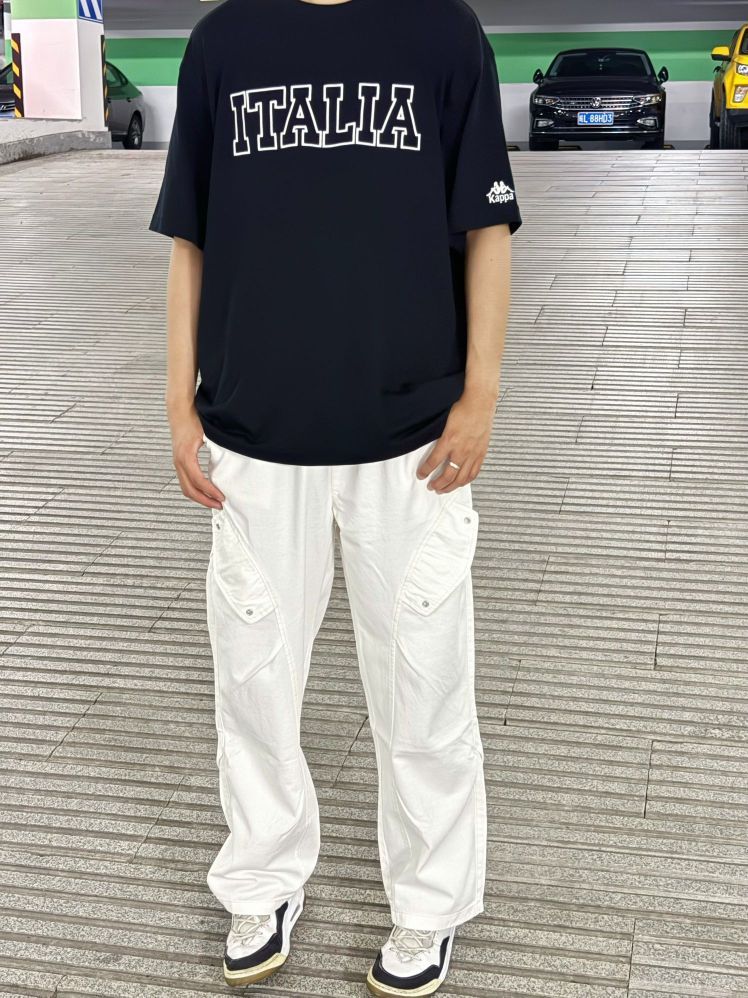 白色工装裤这一块：/