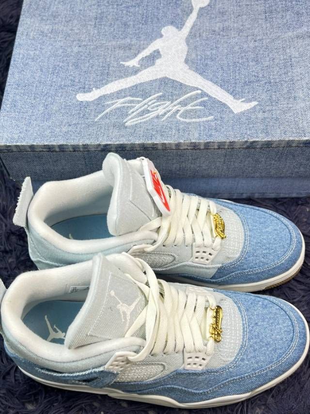 这双AJ4牛仔鞋,心动与吐槽并存💬