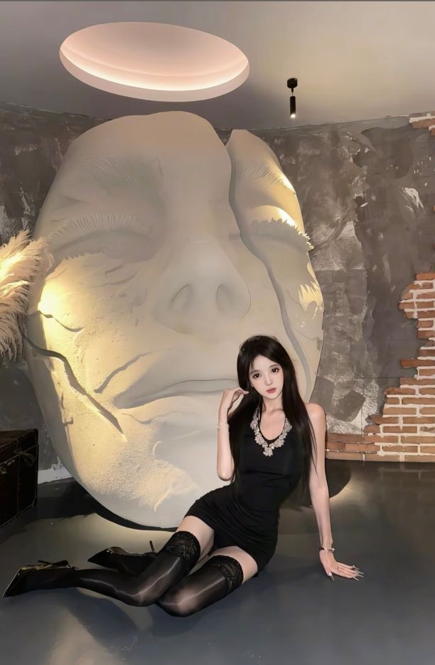 被问爆💥 黑丝辣妹穿搭分享
