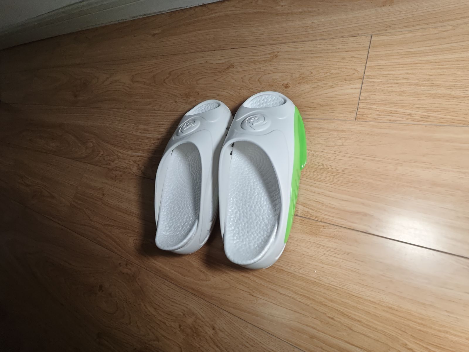 非常的好穿，非常的软弹，穿着打个养生球问