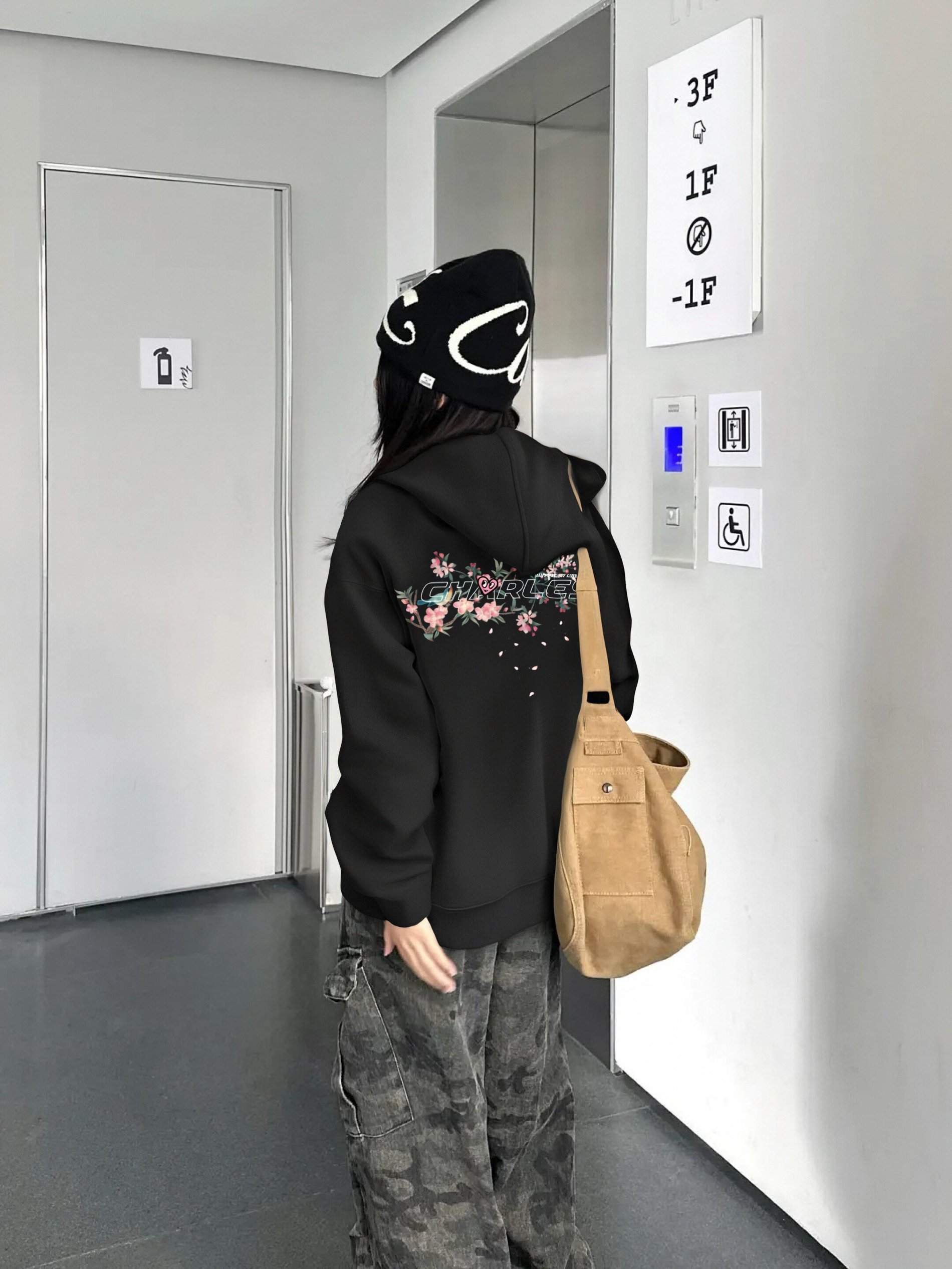 🌸前后都有小心机！这件查尔斯桃心连帽卫衣美到犯规～