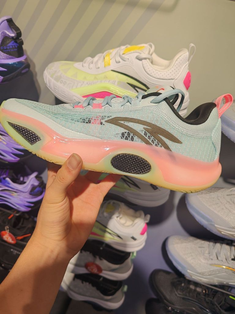 极限二选一，价格还是颜值