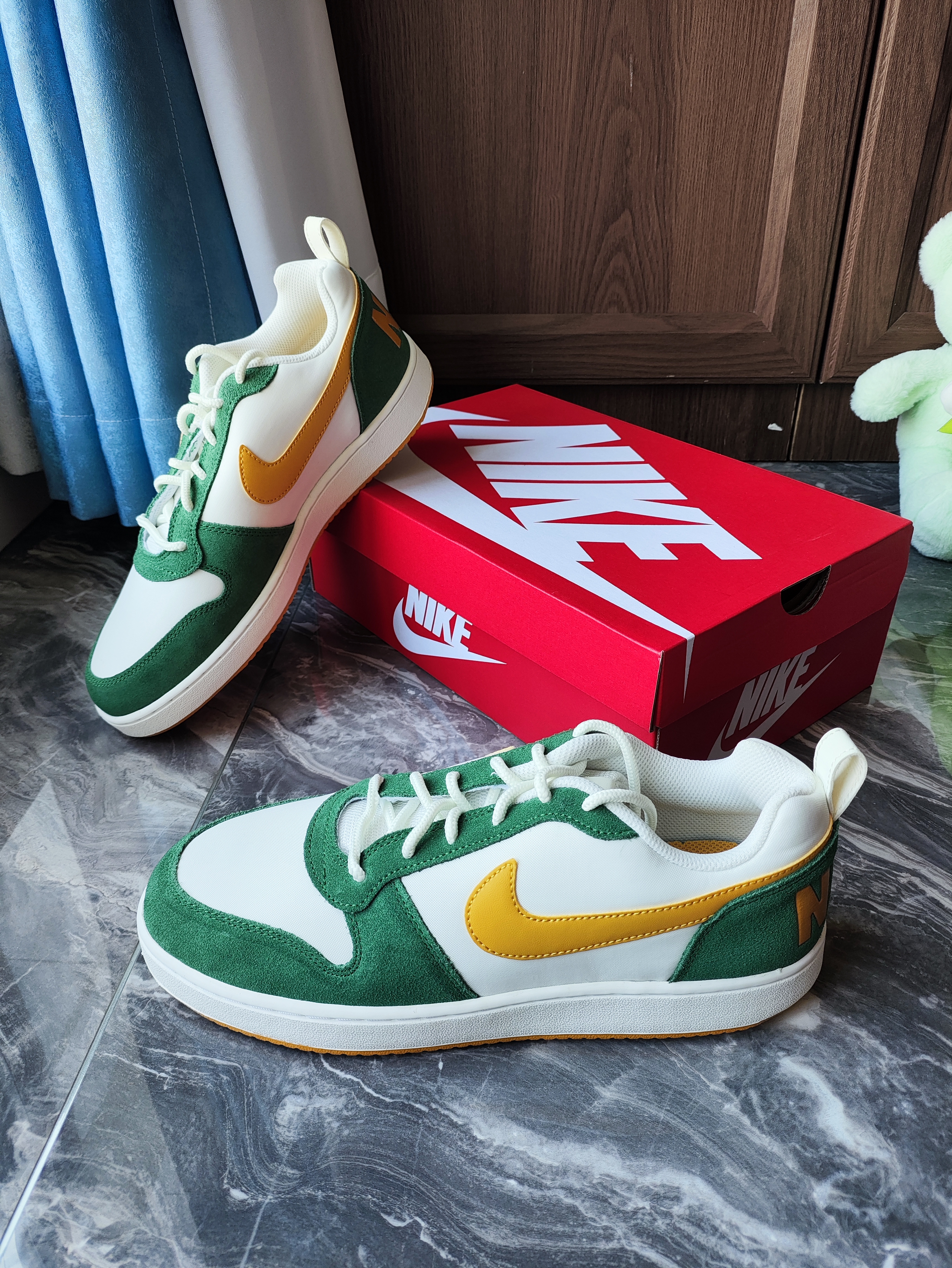 撞色多=显俗气？这双白绿黄鞋偏要甜到我心巴！