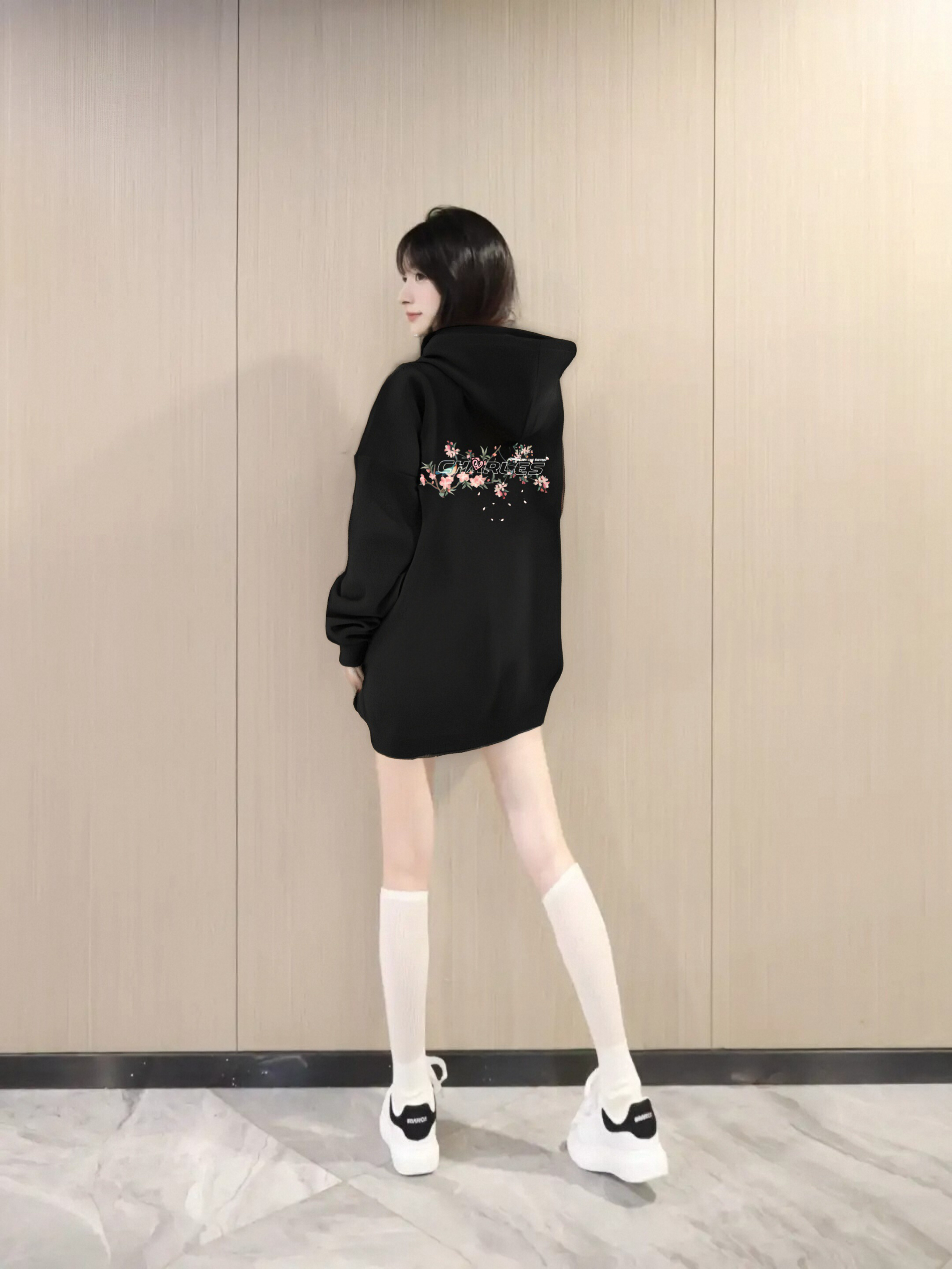 🌸前后都藏小心机！查尔斯桃心连帽卫衣美到回头率爆表～
