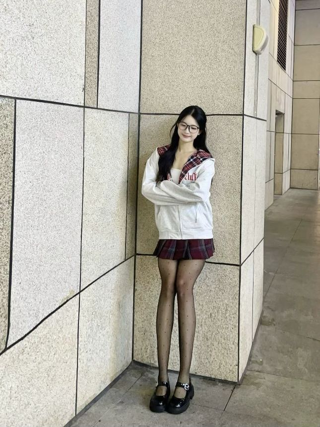 大家帮我看看开学穿上它上早八行不行