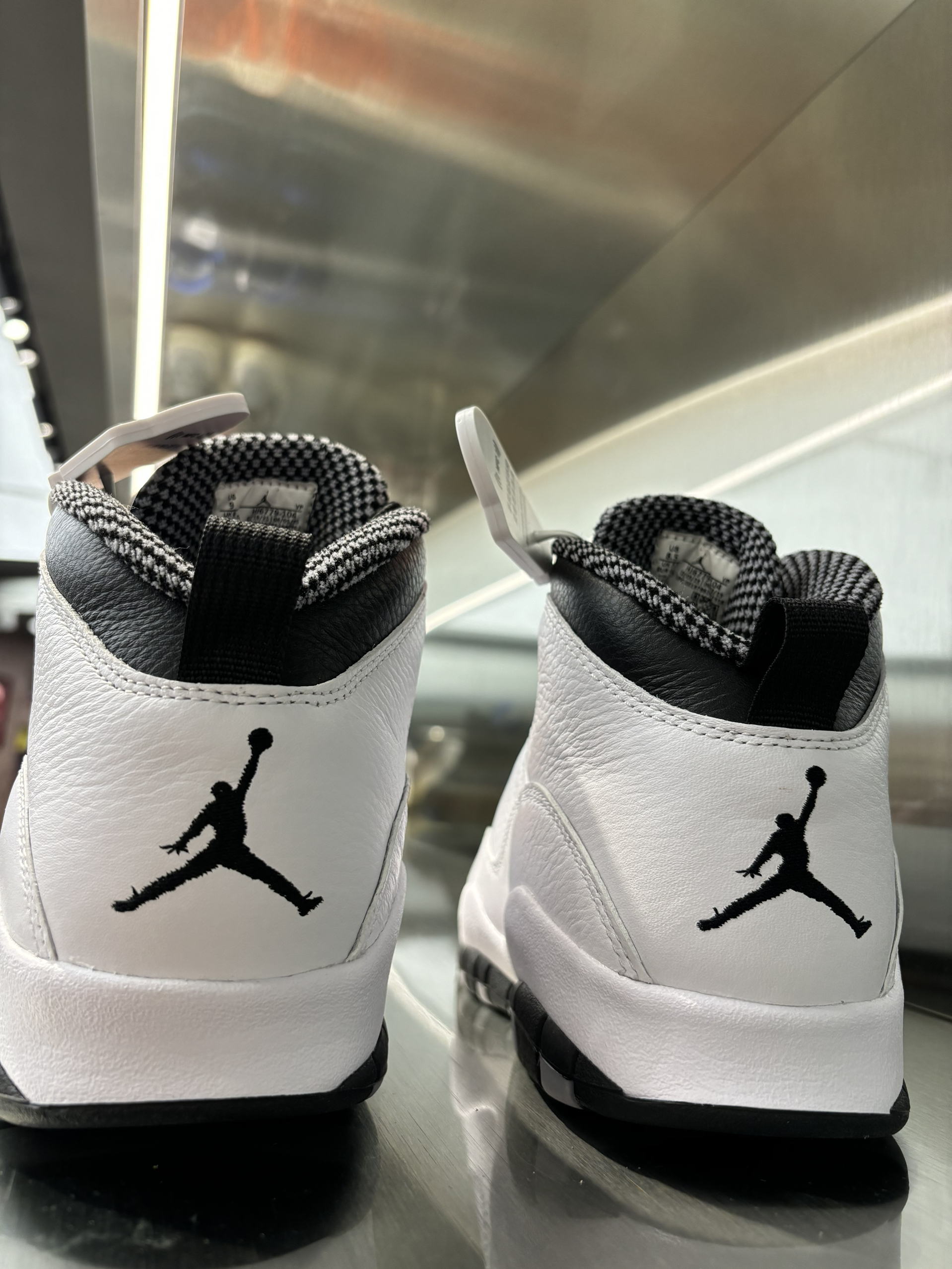 黑白配色这双鞋老aj10应该能认识