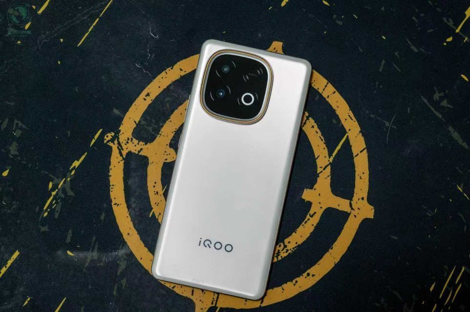轻薄长续航还能畅快游戏？iQOO Z10 Turbo+给了我惊喜​​