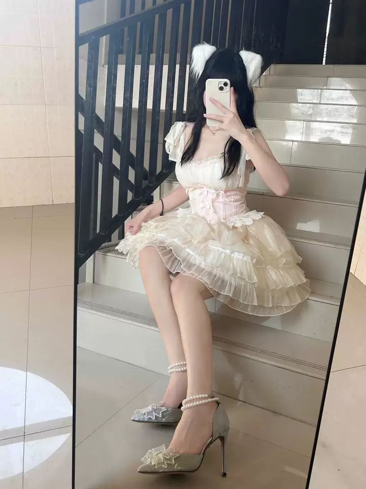 被Lily Wei高跟鞋美到失语!这才是公主的婚鞋标配