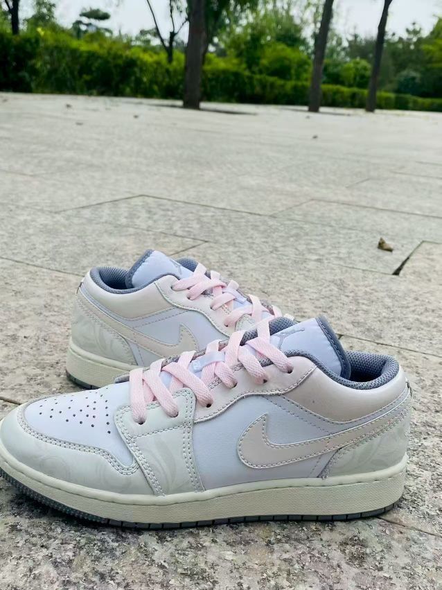 这双AJ1蔷薇之恋灰粉太合我心意了!