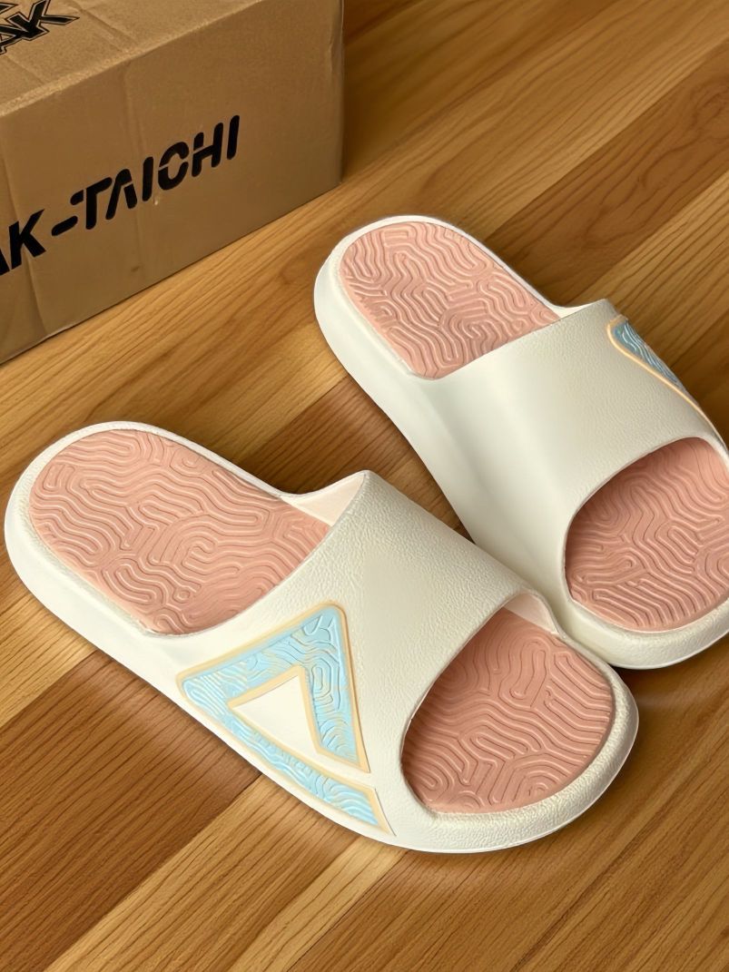 被这双凉拖狠狠拿捏！舒适颜值全在线