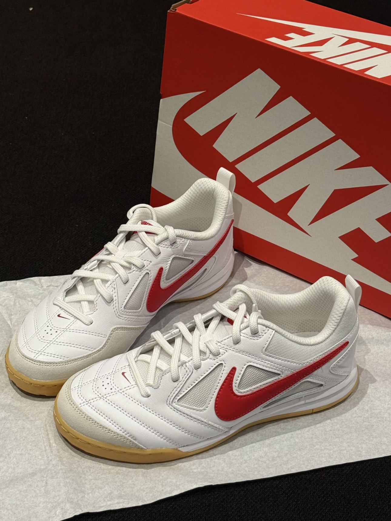 耐克 SB Gato 红白配色,潮流新选择!