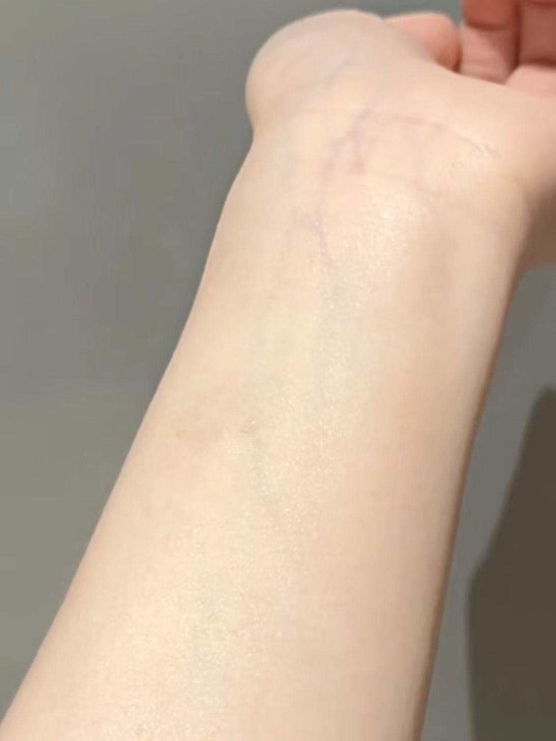 好像这样喷手腕上氛围感更足