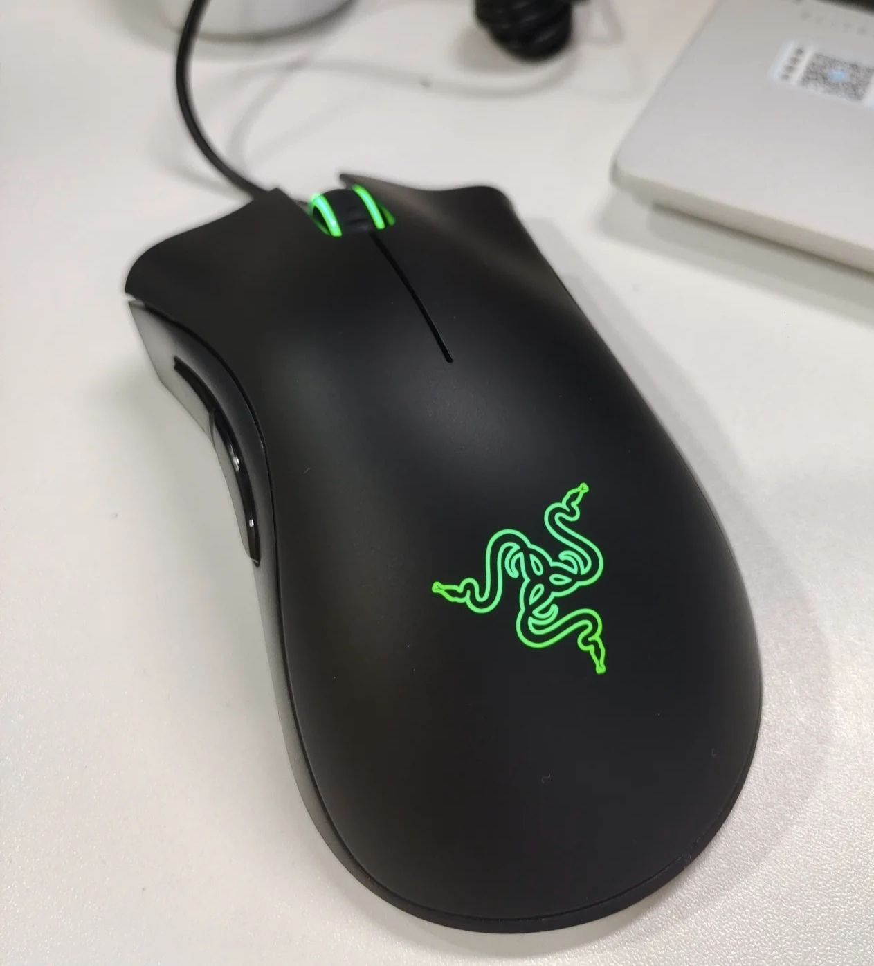 从小就喜欢的一款鼠标，很有风格哈~
