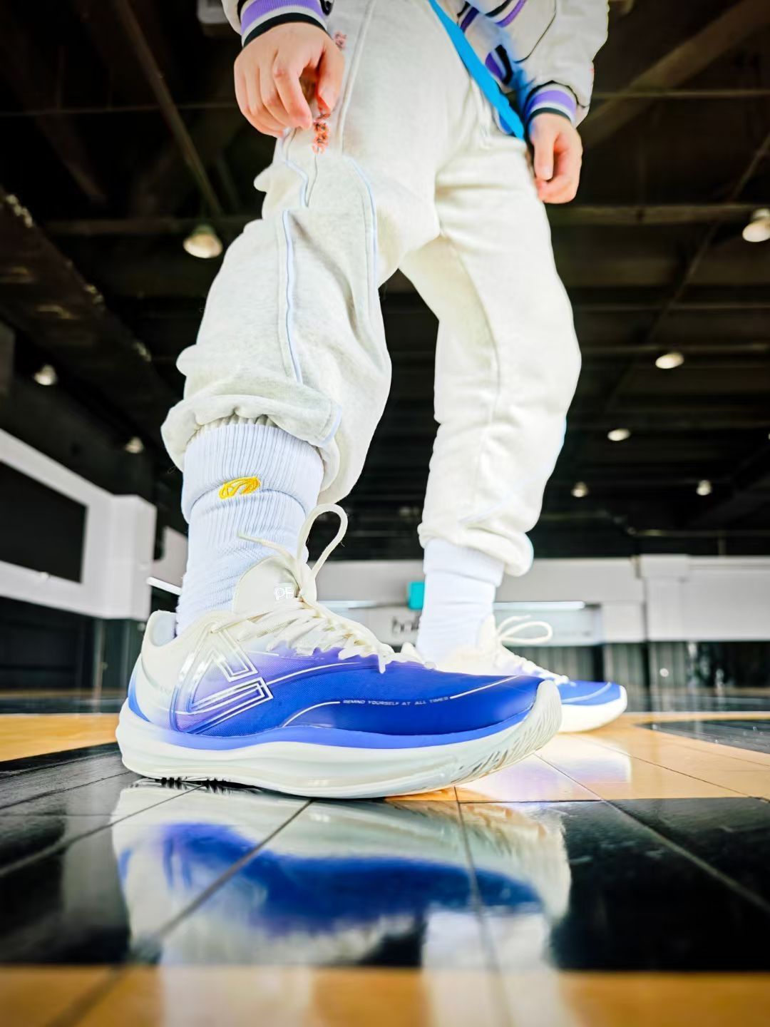 最适合大众的球鞋！匹克轻灵3