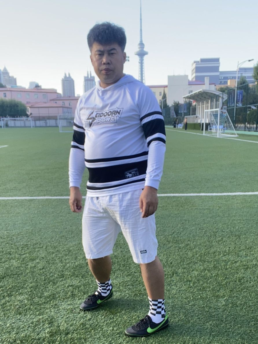 球鞋➕训练服连帽T|搭配出时尚活力