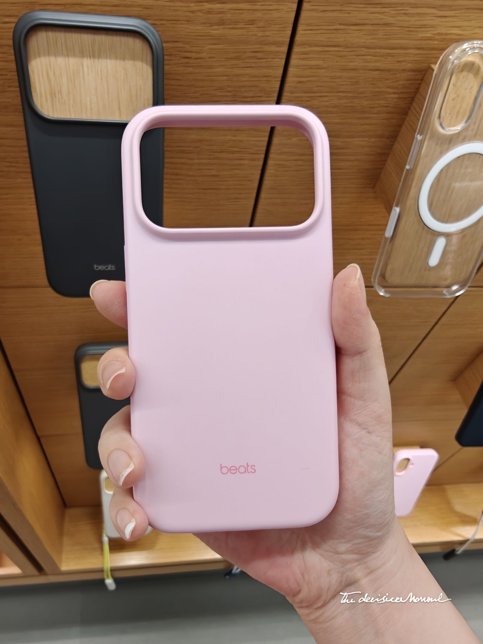 iPhone17Pro官方beats手机壳