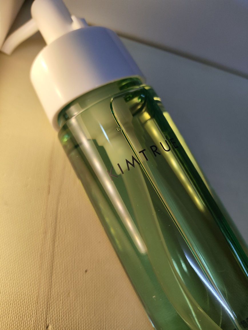 一秒融妆！这瓶卸妆油连防水眼线都能“吃”干净